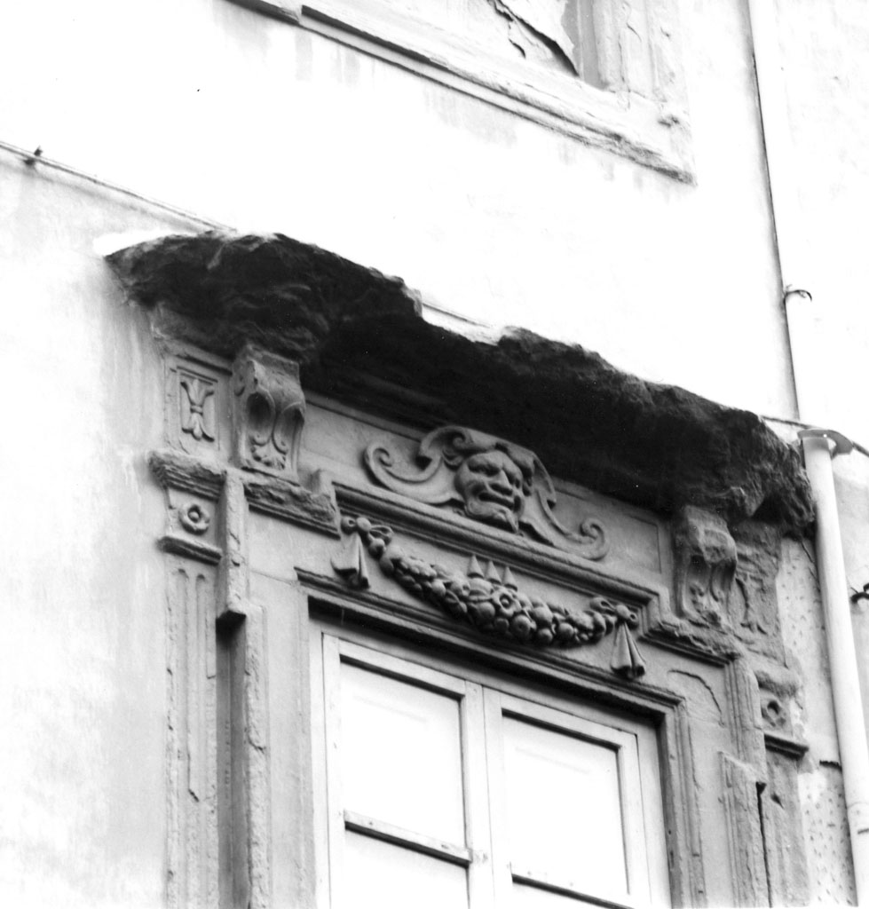 frontone - bottega toscana (seconda metà sec. XVI)