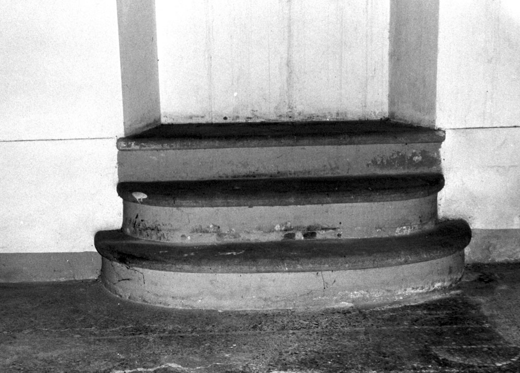 scaletta - bottega toscana (fine/inizio secc. XVII/ XVIII)