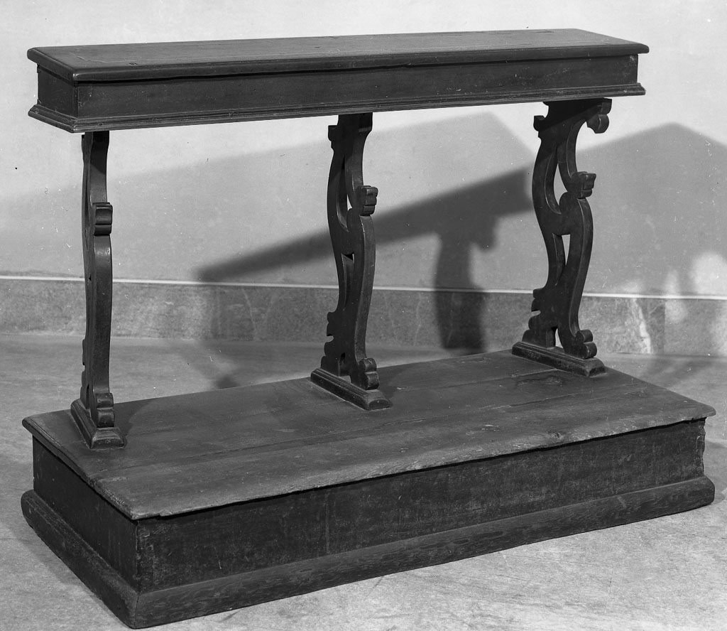 inginocchiatoio da sacrestia - bottega italiana (sec. XVII)