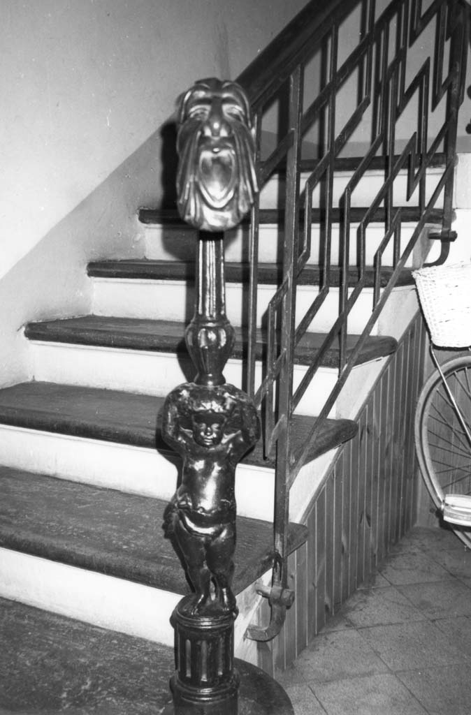 ringhiera di scala di Marcelli Piero (attribuito) (secondo quarto sec. XX)