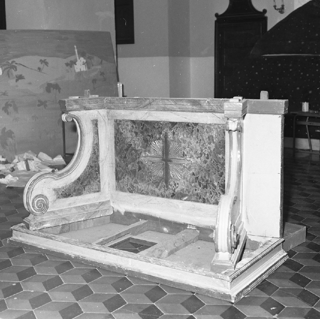 mensa d'altare, elemento d'insieme - bottega toscana (seconda metà sec. XVIII)