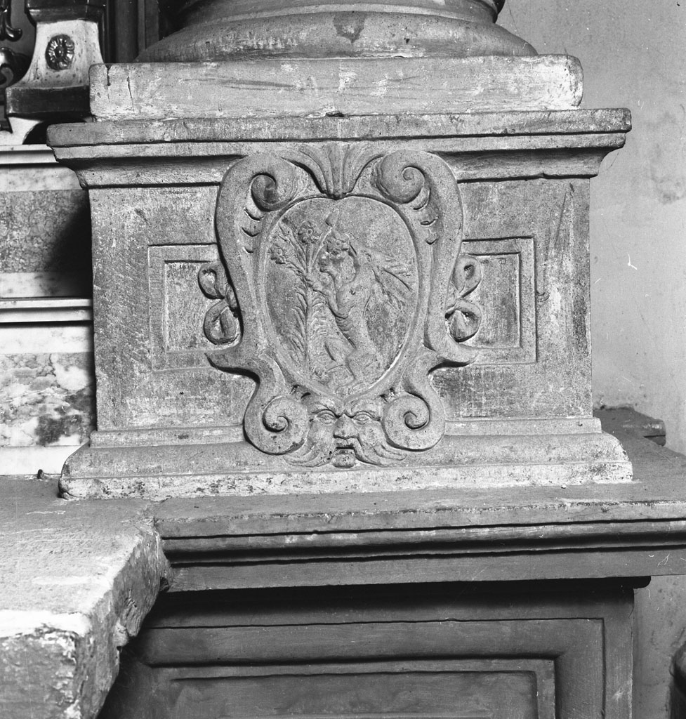 emblema (base di colonna) - bottega toscana (sec. XVII)