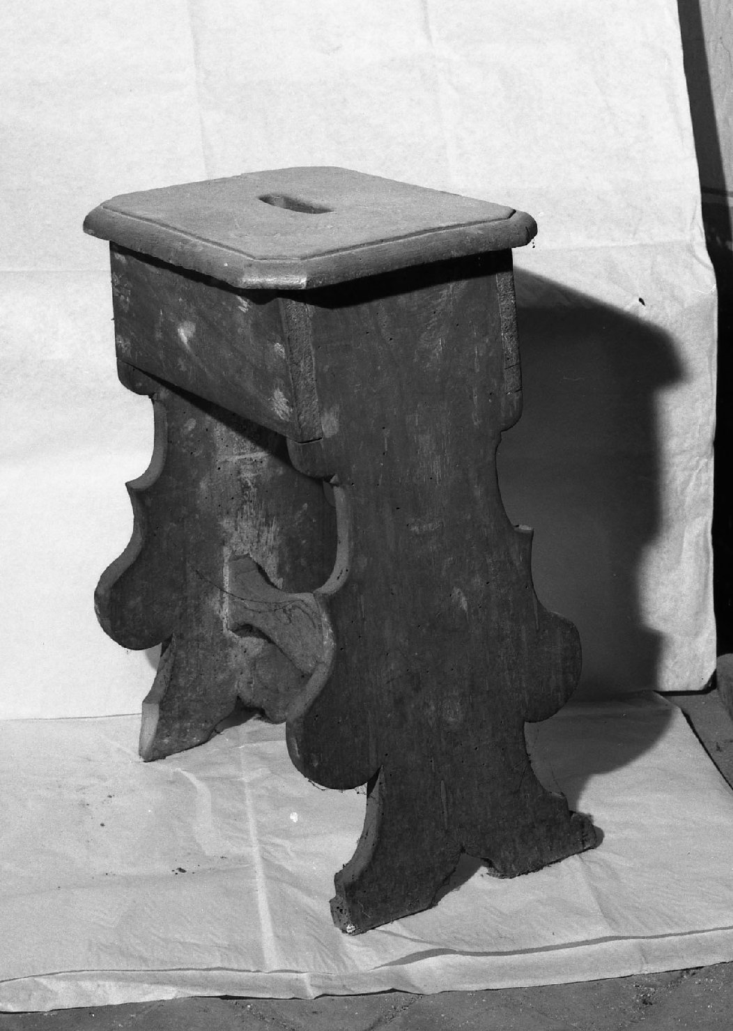 sgabello, coppia - bottega toscana (secc. XVIII/ XIX)