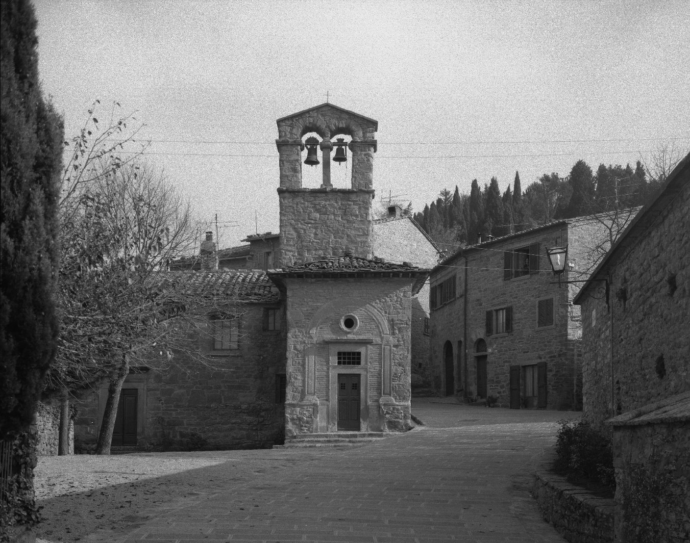 Madonna con Bambino, San Cristoforo e San Giovanni (campana) - bottega cortonese (sec. XVII)