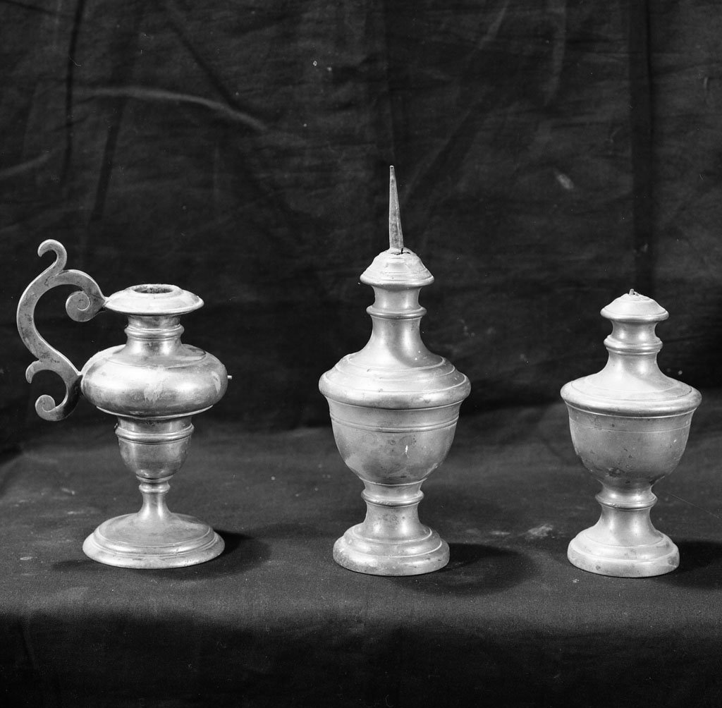 candeliere, serie - bottega italiana (secc. XVII/ XVIII)