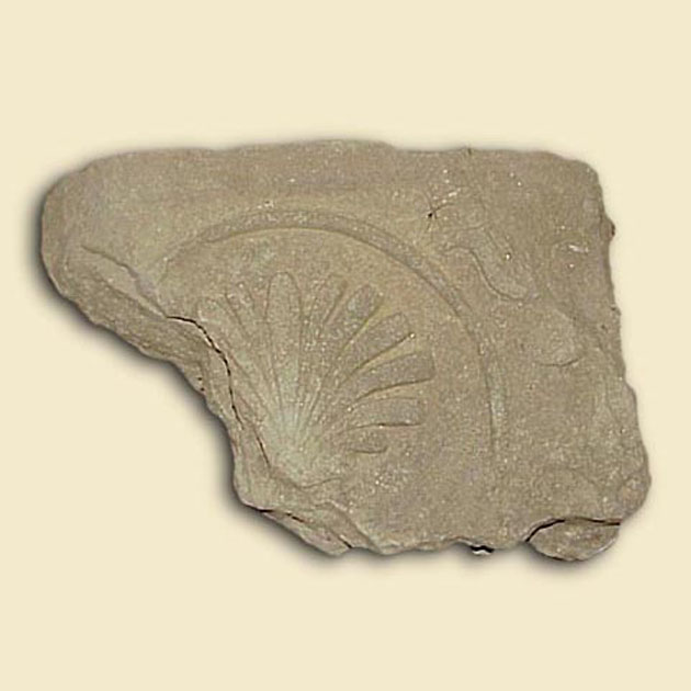 decorazione plastica, frammento - bottega toscana (sec. XV)