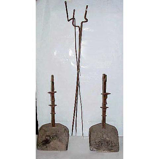 appoggio per spiedo da girarrosto, coppia - bottega italiana (secc. XIX/ XX)