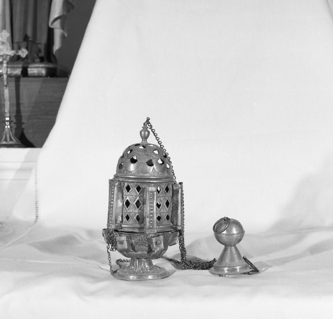 turibolo - a corpo architettonico, opera isolata - bottega italiana (fine/inizio secc. XVI/ XVII)