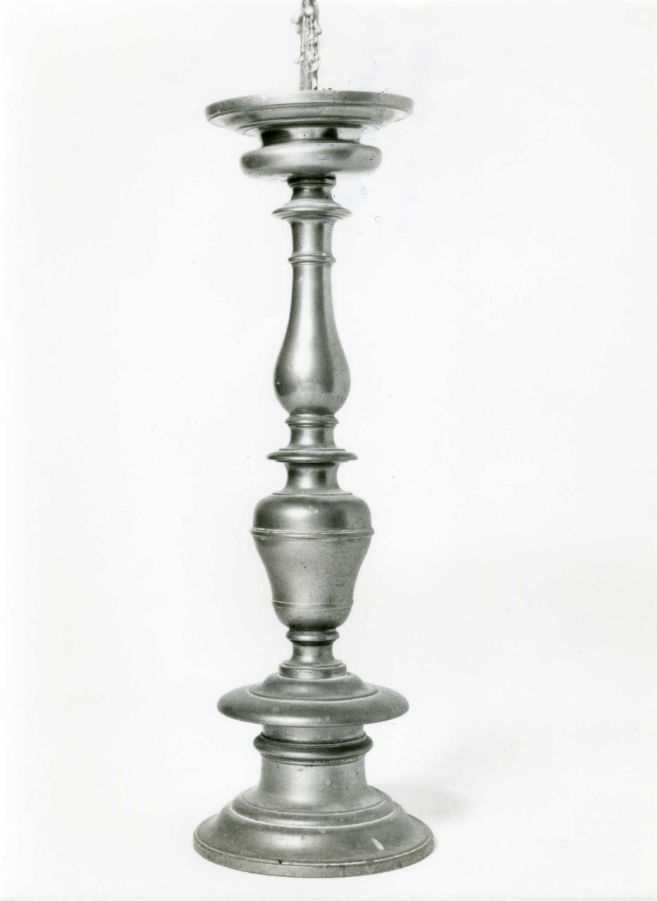 candeliere d'altare, serie - bottega toscana (fine/inizio secc. XVII/ XVIII)