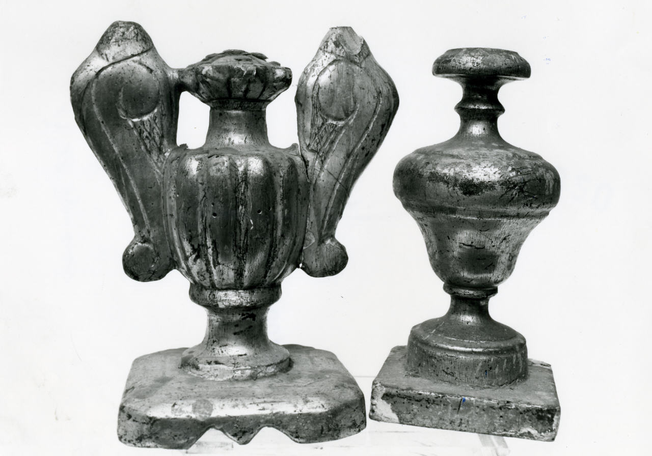 vaso d'altare per composizione floreale, serie - bottega toscana (fine/inizio secc. XVIII/ XIX)