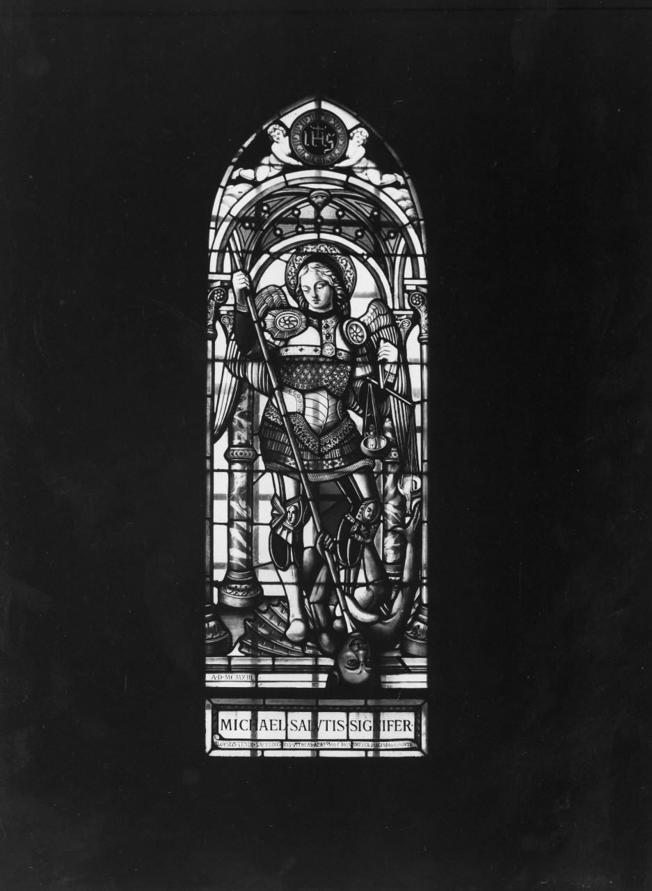 San Michele Arcangelo (vetrata) di Mossmeyer Francesco ditta (sec. XX)