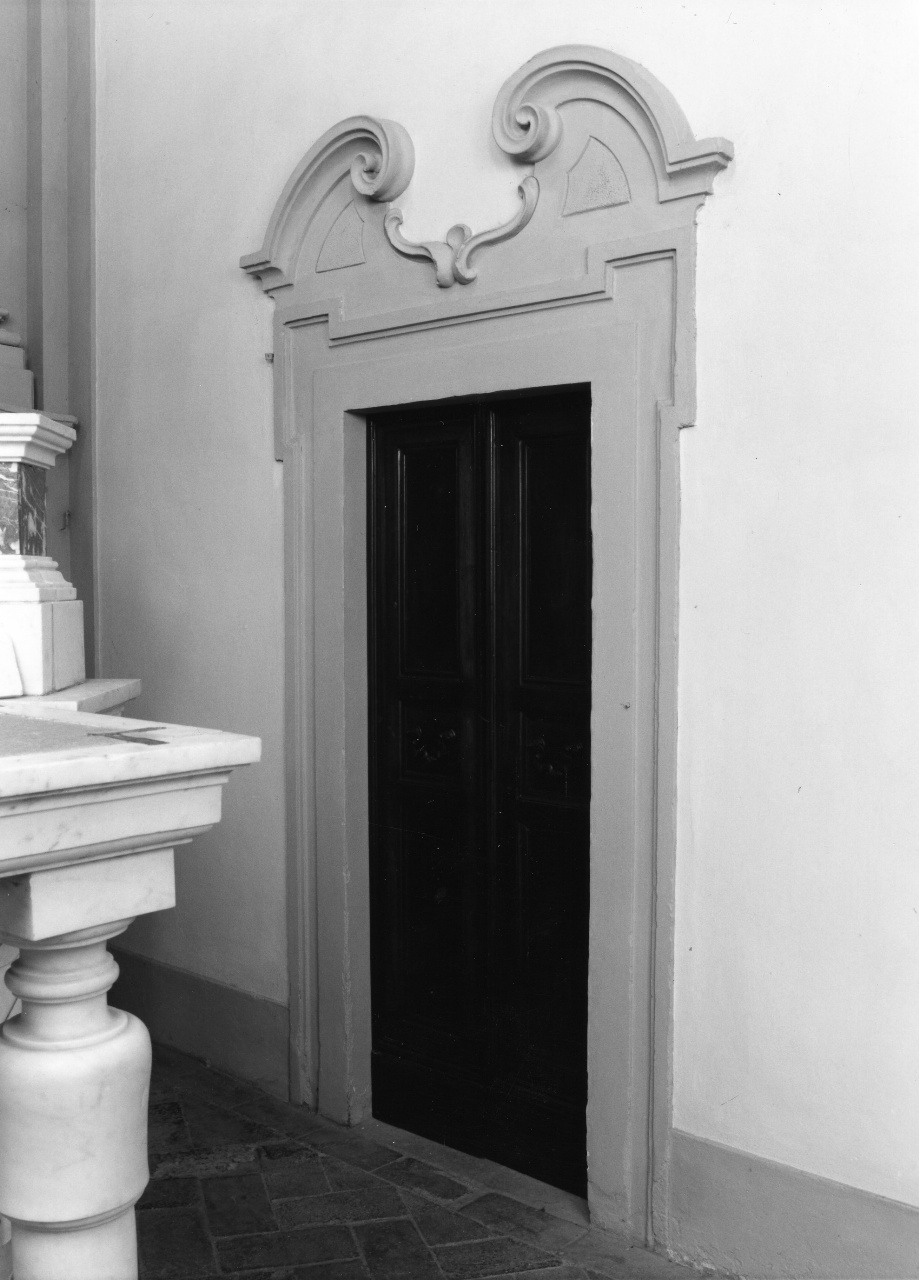 mostra di porta, serie di Manovelli Niccolò (sec. XVIII)