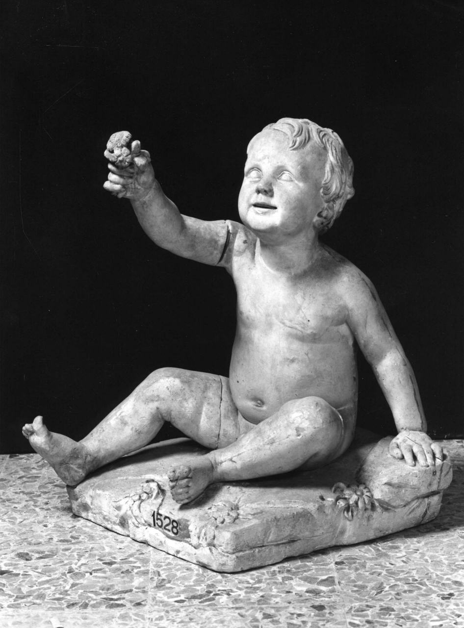 putto con giglio (scultura) di Lelli Oronzio (attribuito) (sec. XIX)
