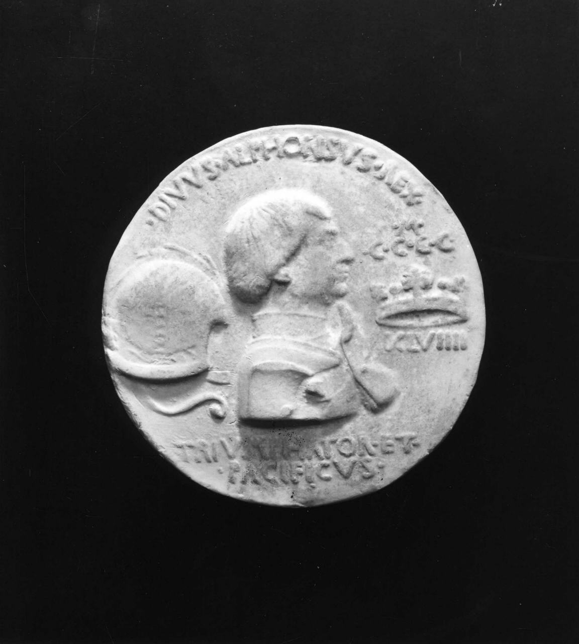 ritratto di Alfonso d'Aragona (calco di medaglia) di Lelli Oronzio (bottega) (sec. XIX)
