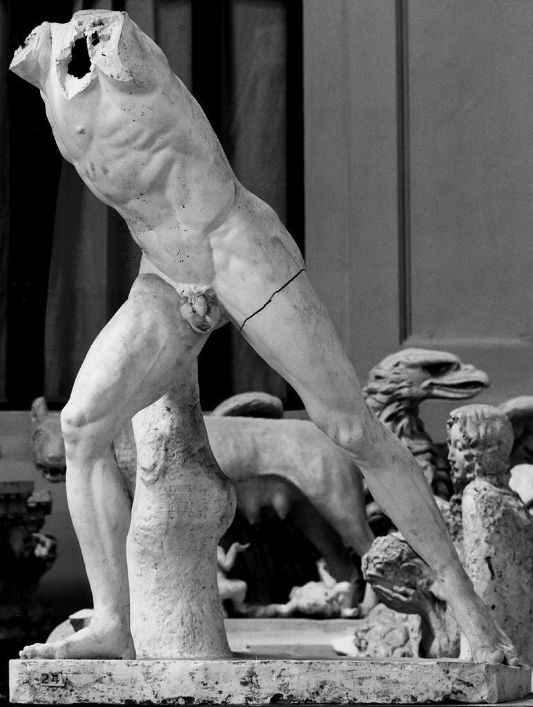 gladiatore Borghese, giovane nudo (statua) di Lelli Luigi (bottega) (secc. XIX/ XX)