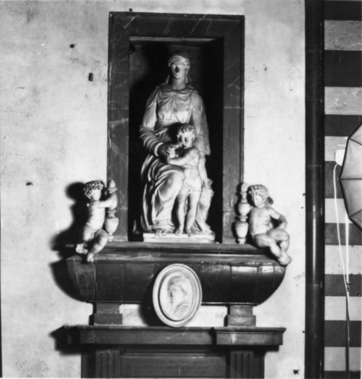 ritratto di Carlo dei Medici (rilievo) di Danti Vincenzo (sec. XVI)