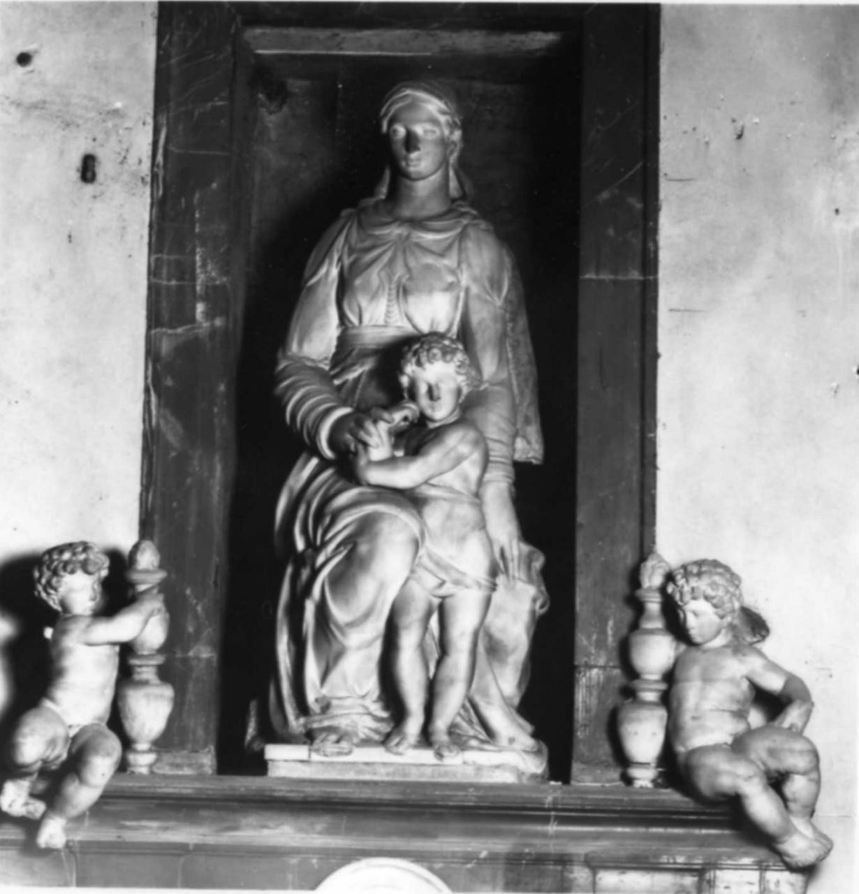 Madonna con Bambino (scultura) di Danti Vincenzo (sec. XVI)