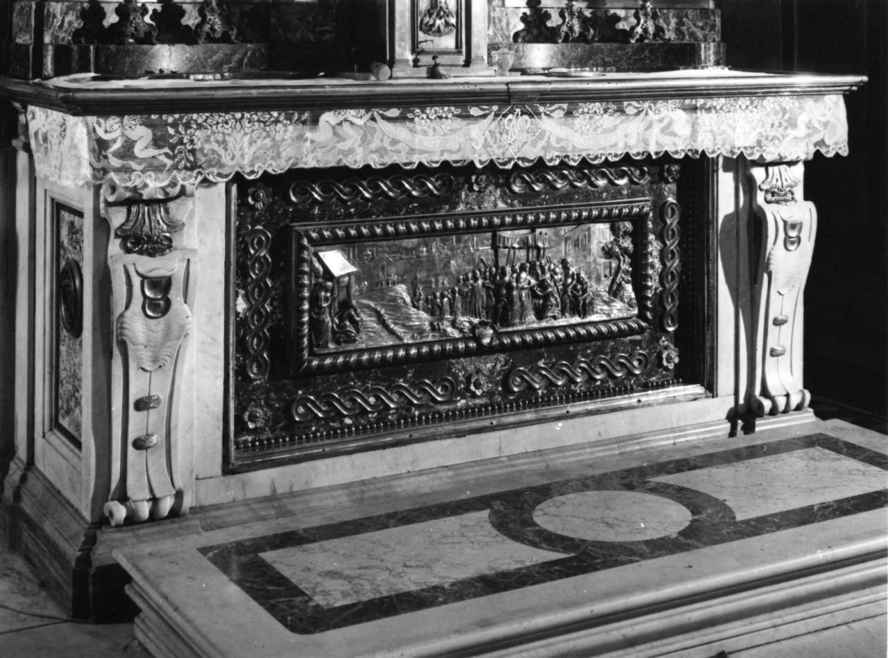 traslazione della reliquia del Sacro Cingolo (rilievo) di Mangani Giovacchino, Stefani Giovan Battista (sec. XVIII)