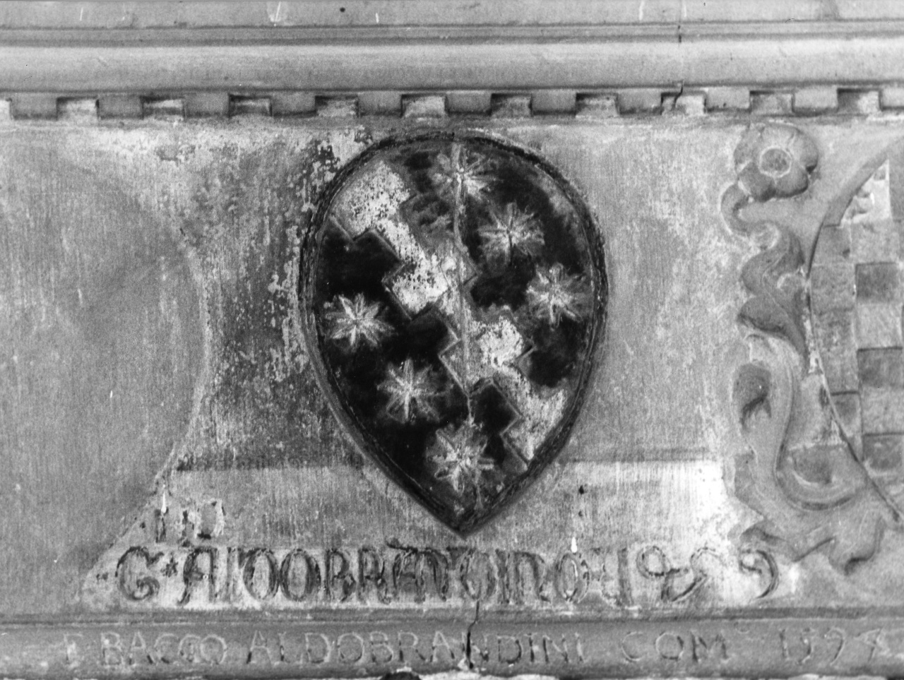 stemma gentilizio della famiglia Aldobrandini (rilievo) - manifattura toscana (sec. XV)