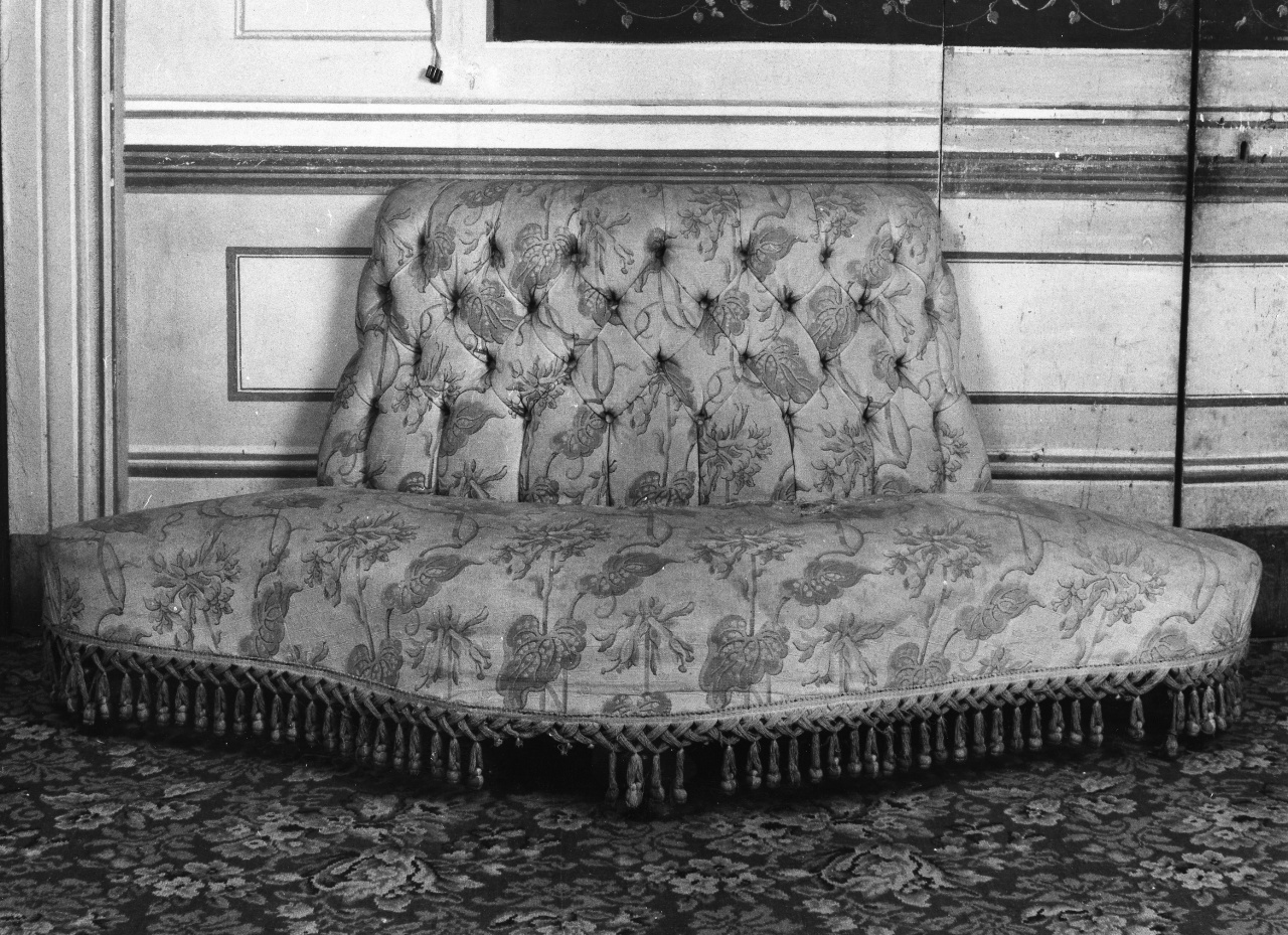 divano, serie - bottega toscana (seconda metà sec. XIX)