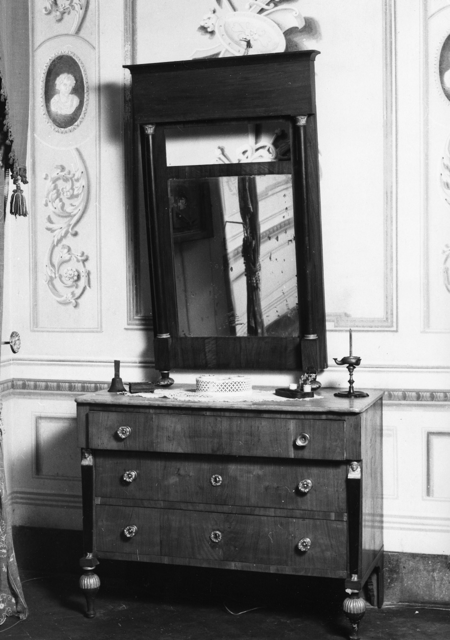 cassettone - bottega toscana (inizio sec. XIX)