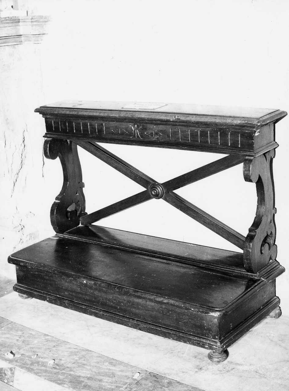 inginocchiatoio - manifattura pistoiese (sec. XVIII)