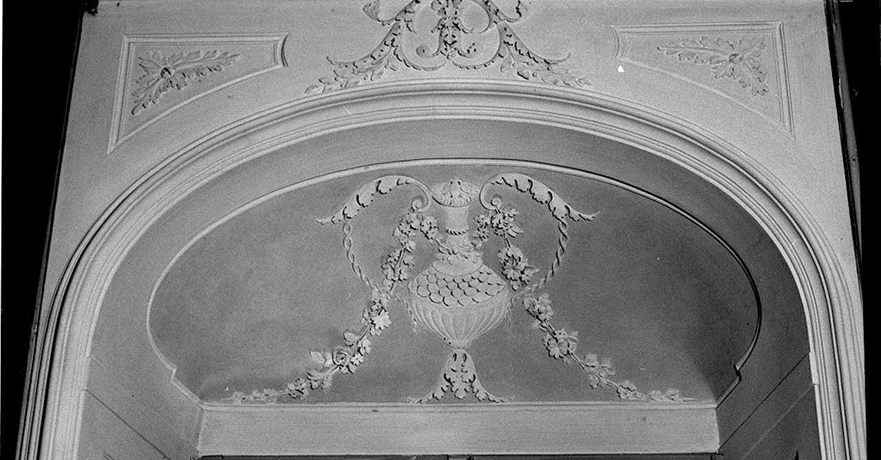 motivi decorativi vegetali con vasi e cornucopie (decorazione plastica) di Albertolli Grato, Albertolli Giocondo il Vecchio (sec. XVIII)