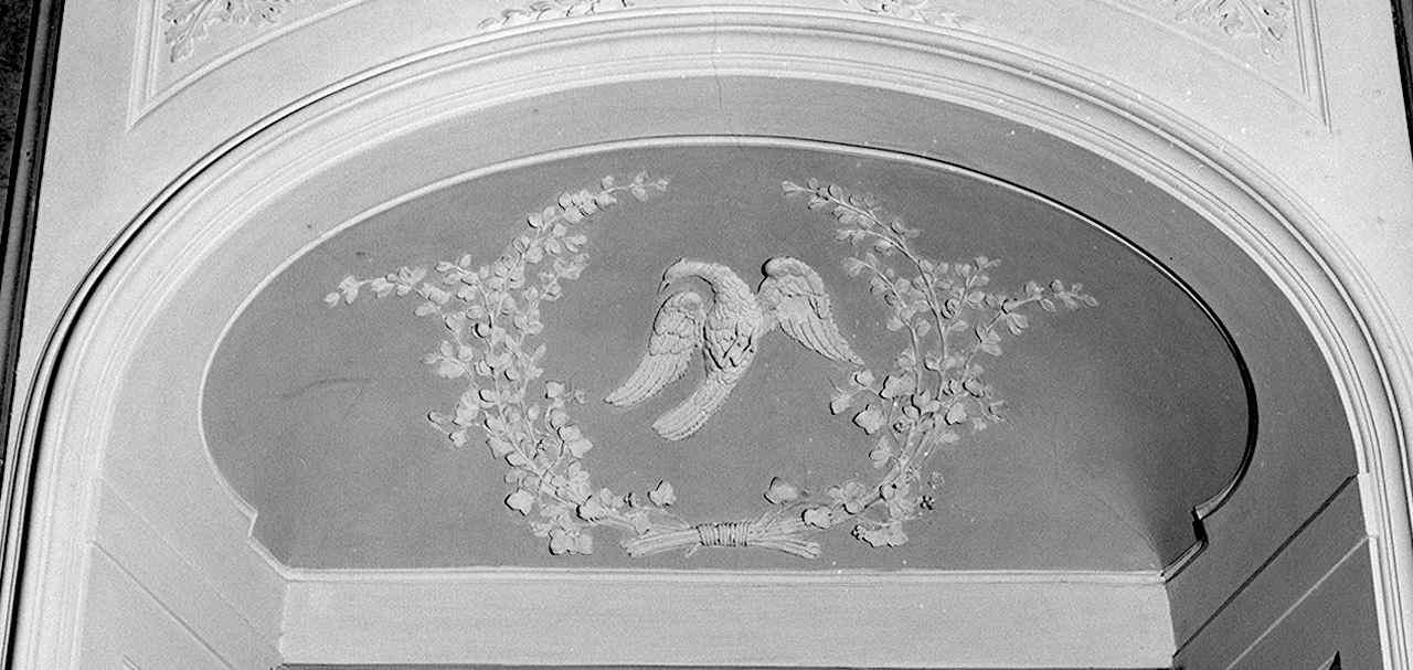 motivi decorativi vegetali con uccelli (decorazione plastica) di Albertolli Grato (bottega), Albertolli Giocondo il Vecchio (bottega) (sec. XVIII)