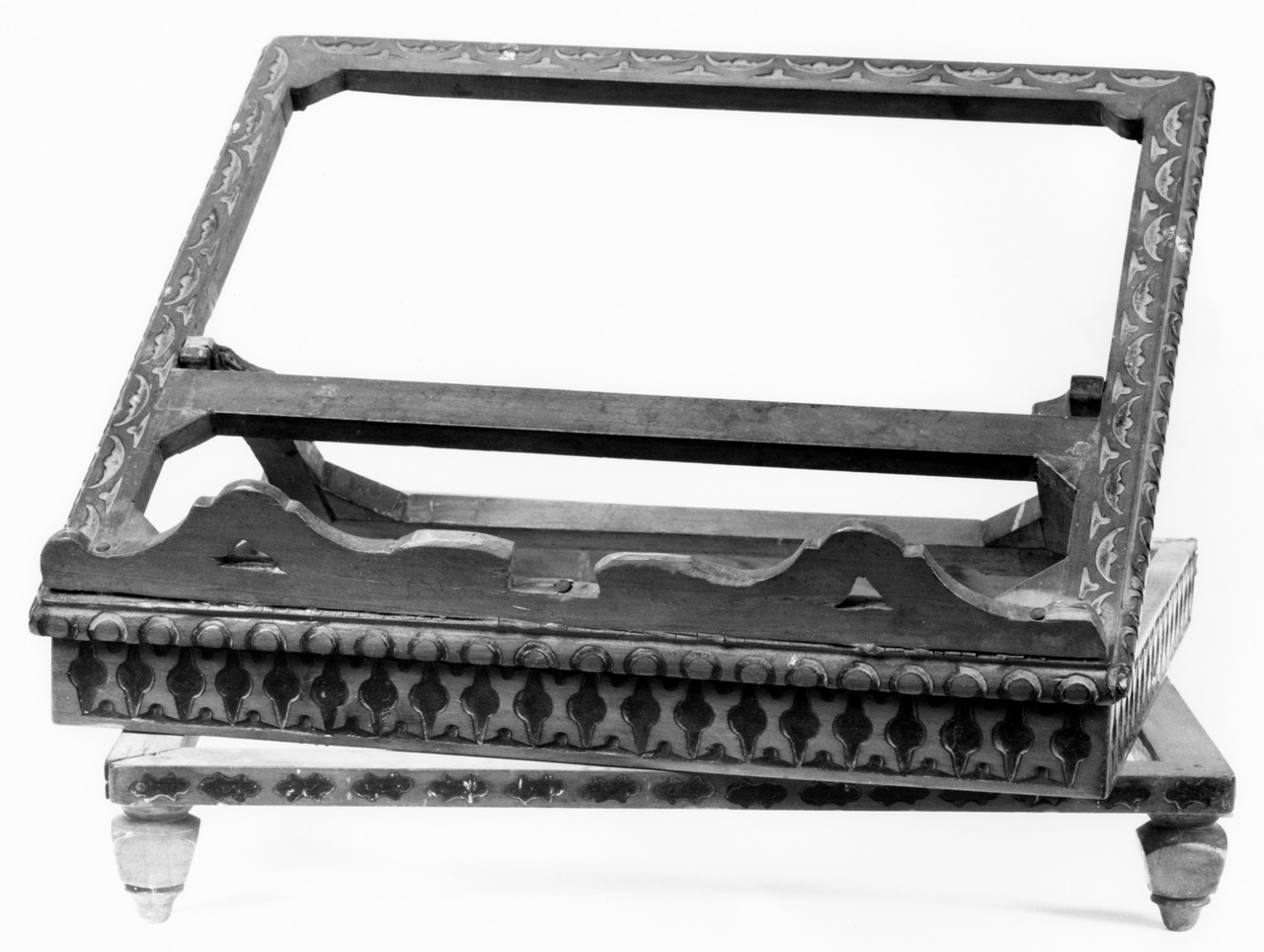 leggio - produzione toscana (primo quarto sec. XX)