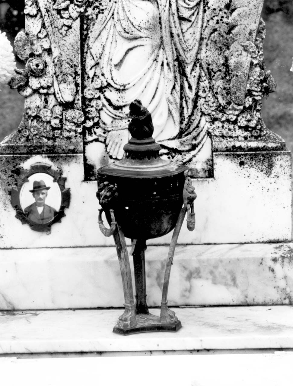 lampada - produzione toscana (sec. XX)