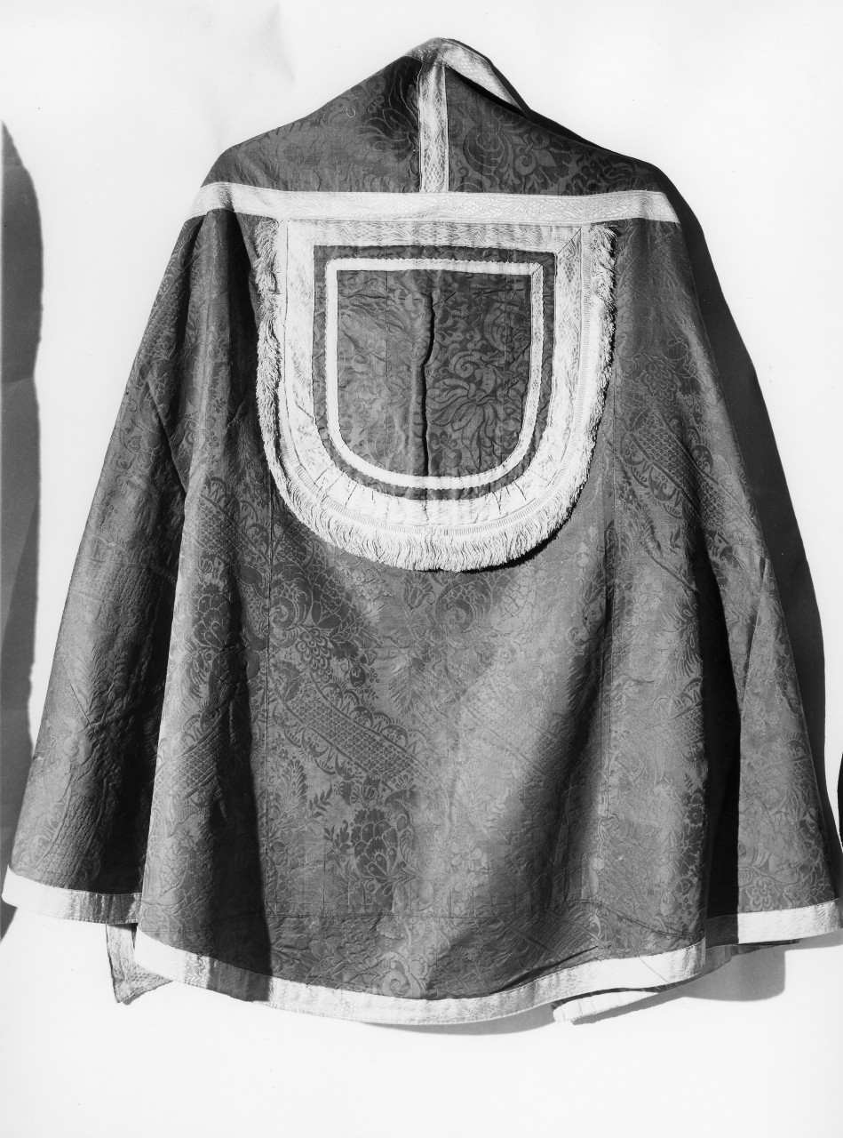 piviale - manifattura toscana (fine/inizio secc. XVII/ XVIII)