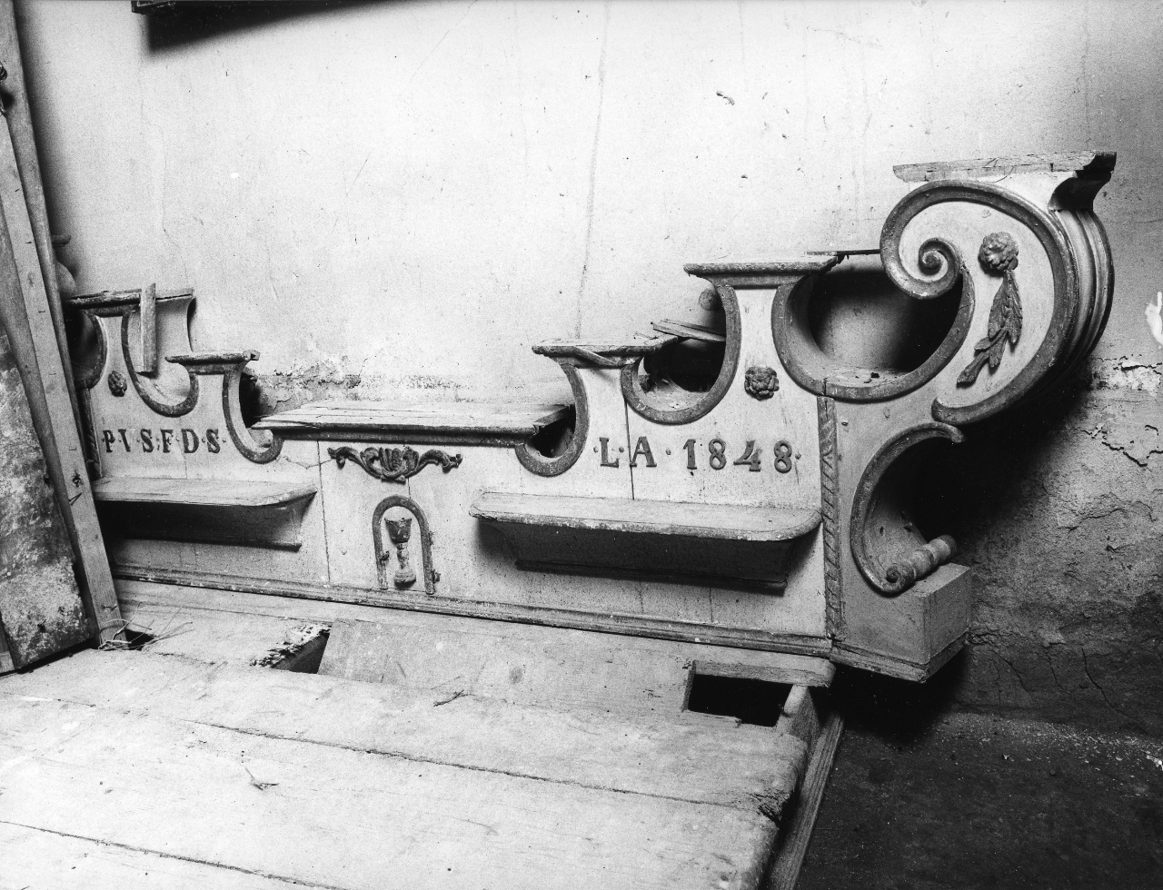 gradino d'altare - bottega toscana (sec. XIX)