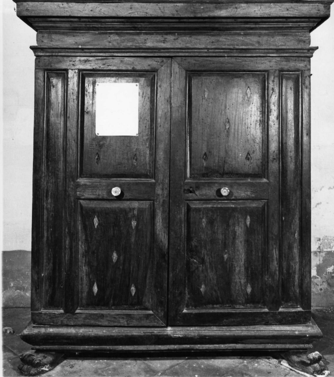 armadio - bottega toscana (fine/inizio secc. XVI/ XVII)