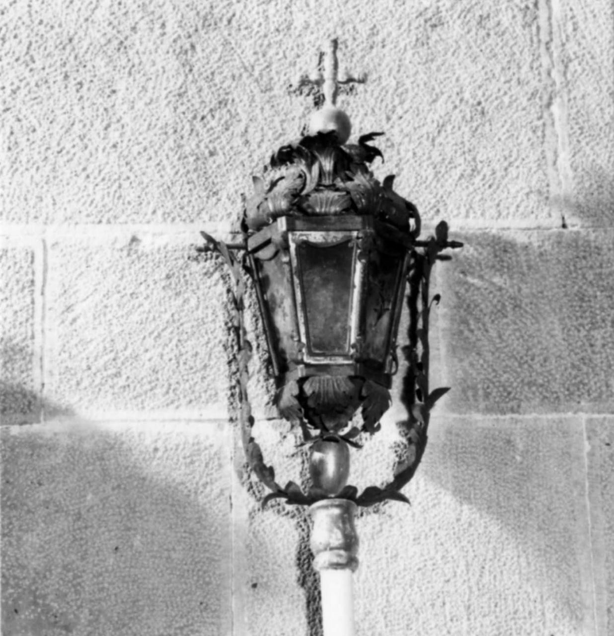 lanterna processionale, serie - bottega toscana (ultimo quarto sec. XVIII)