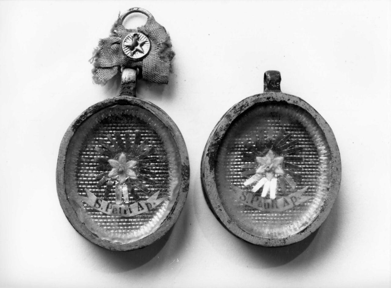 reliquiario a capsula - a medaglione, serie - produzione toscana (seconda metà sec. XVIII)