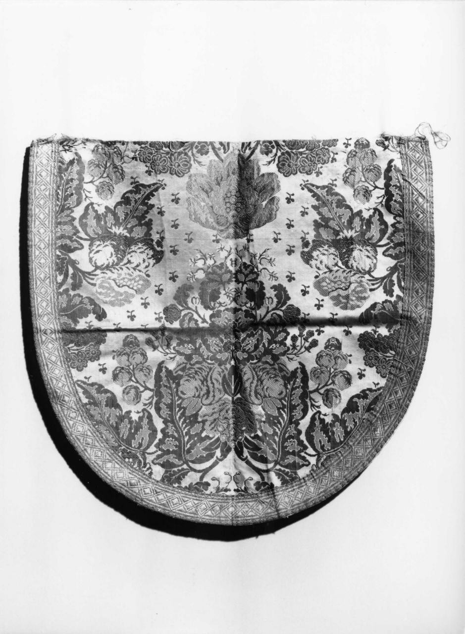 cappuccio di piviale, elemento d'insieme - manifattura italiana (metà sec. XVIII)