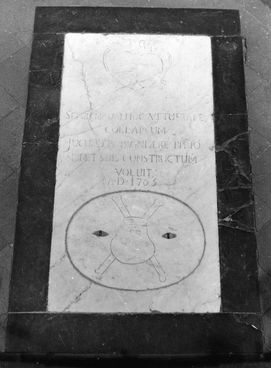 lastra tombale - produzione toscana (sec. XVIII)