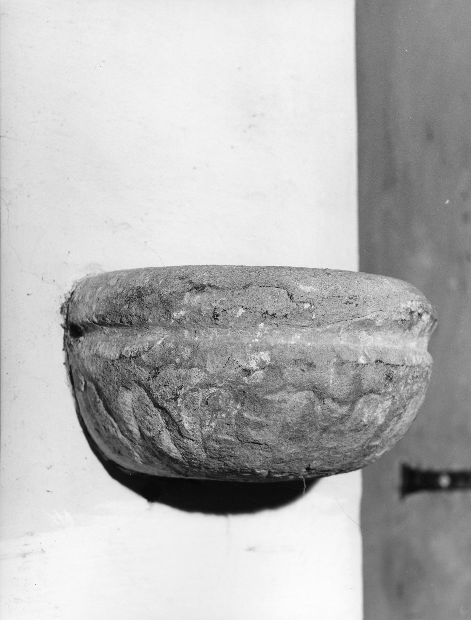 acquasantiera da parete - bottega toscana (sec. XVIII)