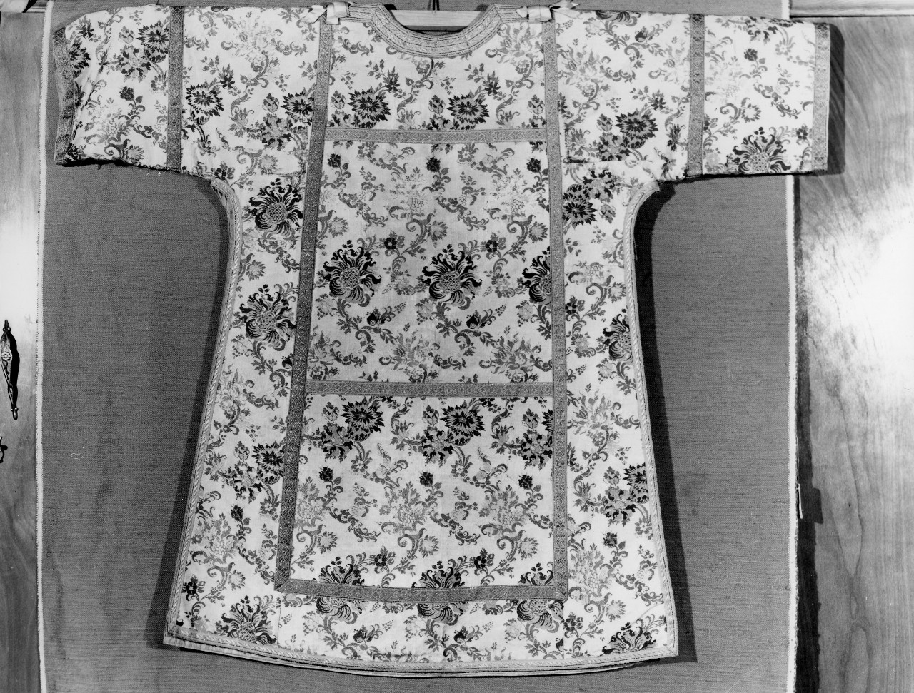 paramento liturgico - manifattura italiana (sec. XVIII)