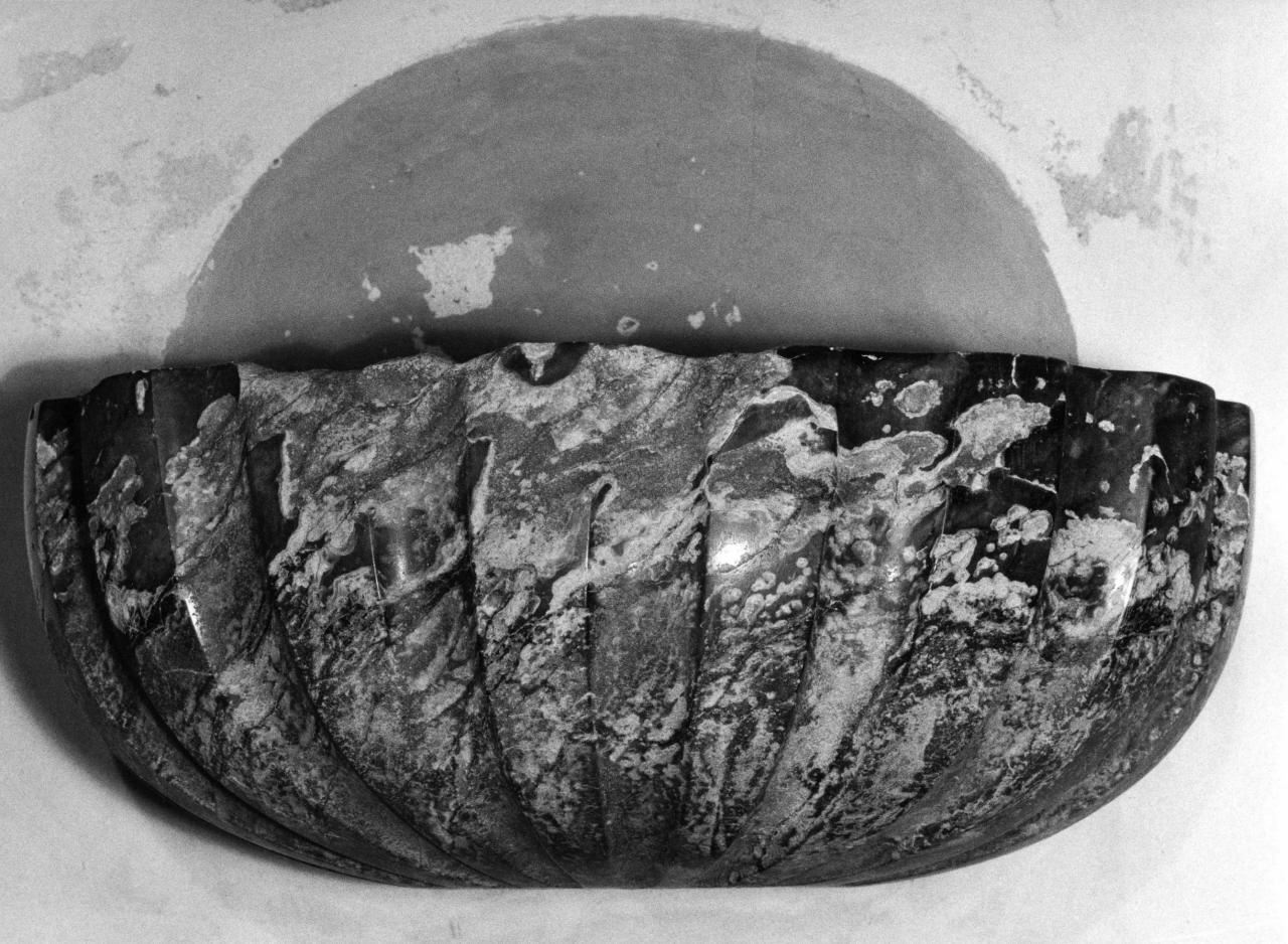 acquasantiera - produzione toscana (sec. XVIII)