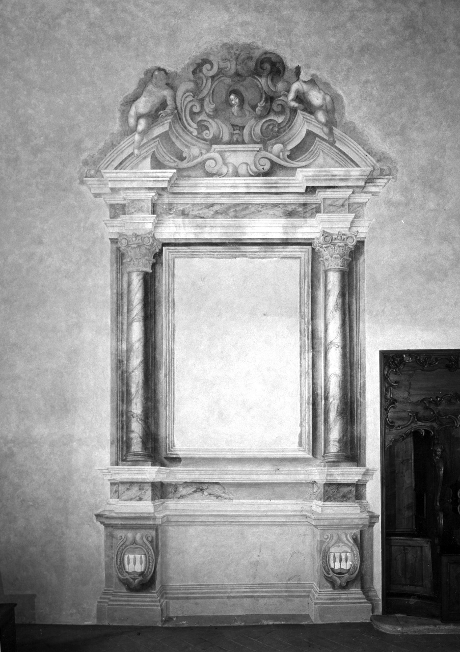 cornice architettonica con motivi decorativi e figure (decorazione pittorica) - ambito toscano (sec. XVIII)