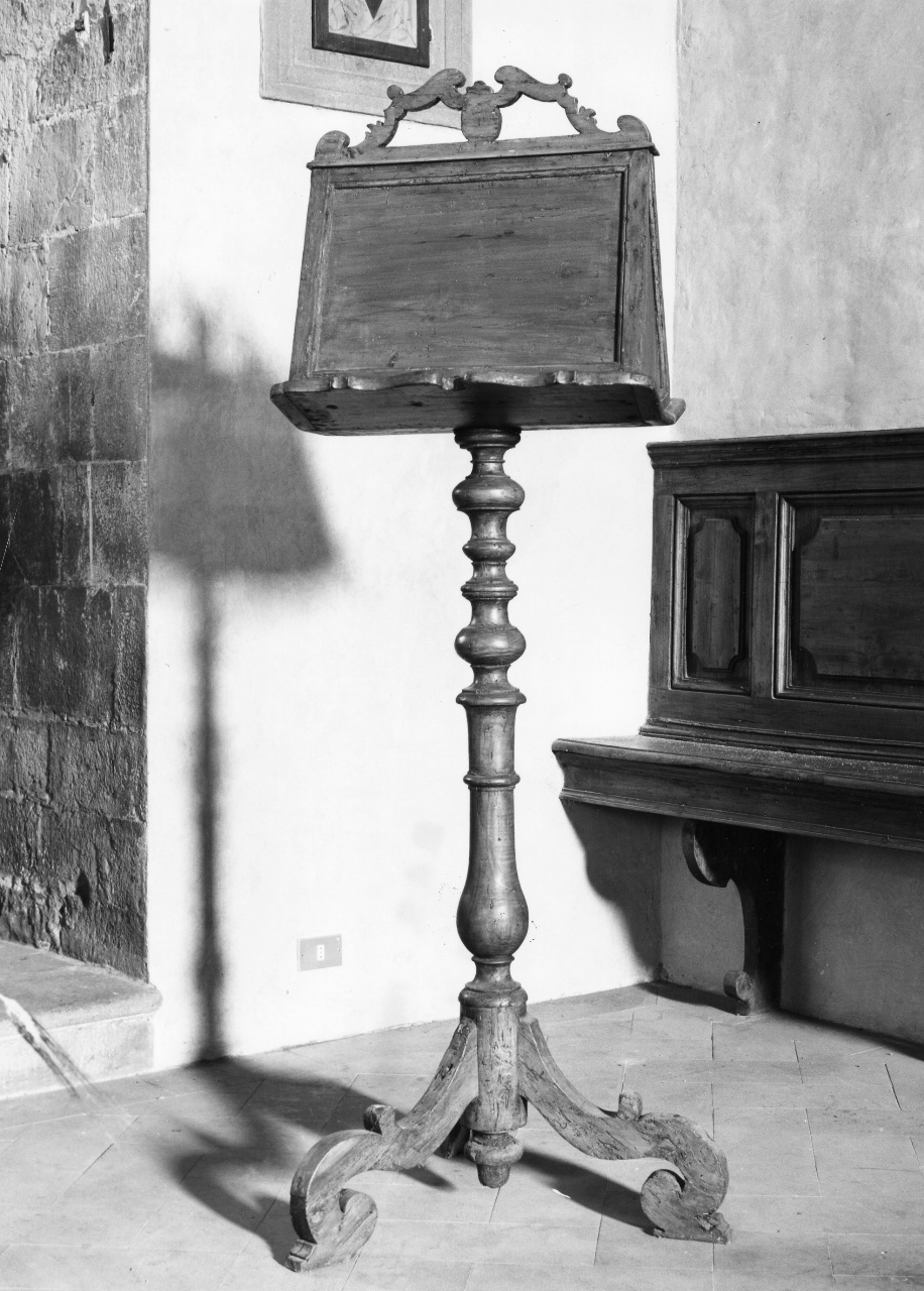 leggio a fusto - bottega toscana (prima metà sec. XVIII)