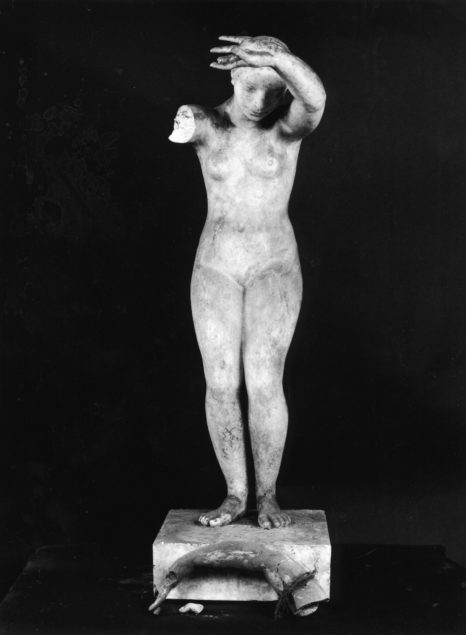 Donna che si tuffa, figura femminile nuda (scultura) di Andreotti Libero (sec. XX)