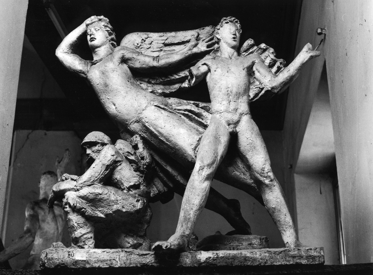 Soldato, Vittoria alata ed Eroe nudo, figure allegoriche (statuetta) di Andreotti Libero (sec. XX)