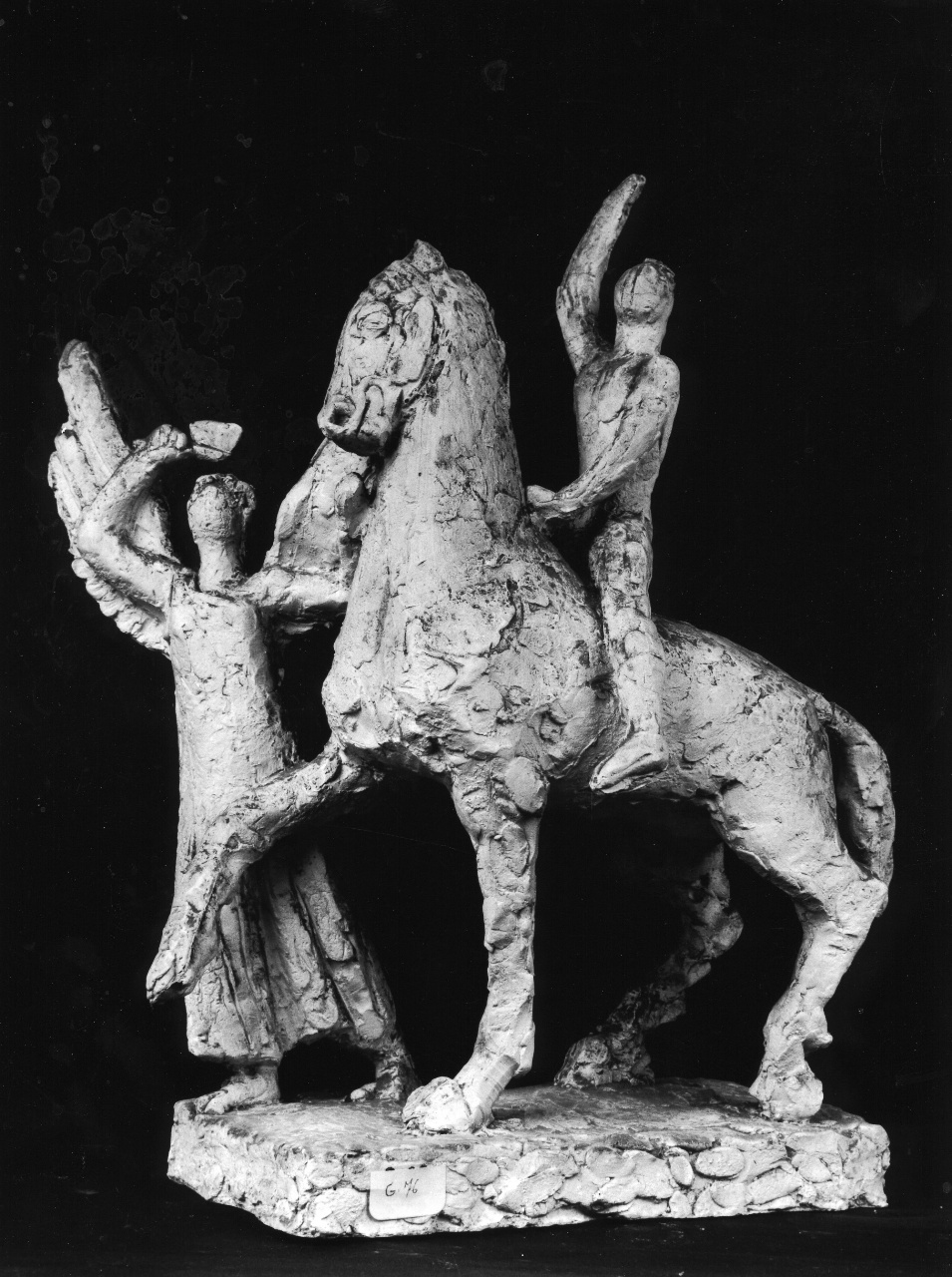 Eroe nudo a cavallo e Vittoria alata con ascia, figure allegoriche (statuetta) di Andreotti Libero (sec. XX)