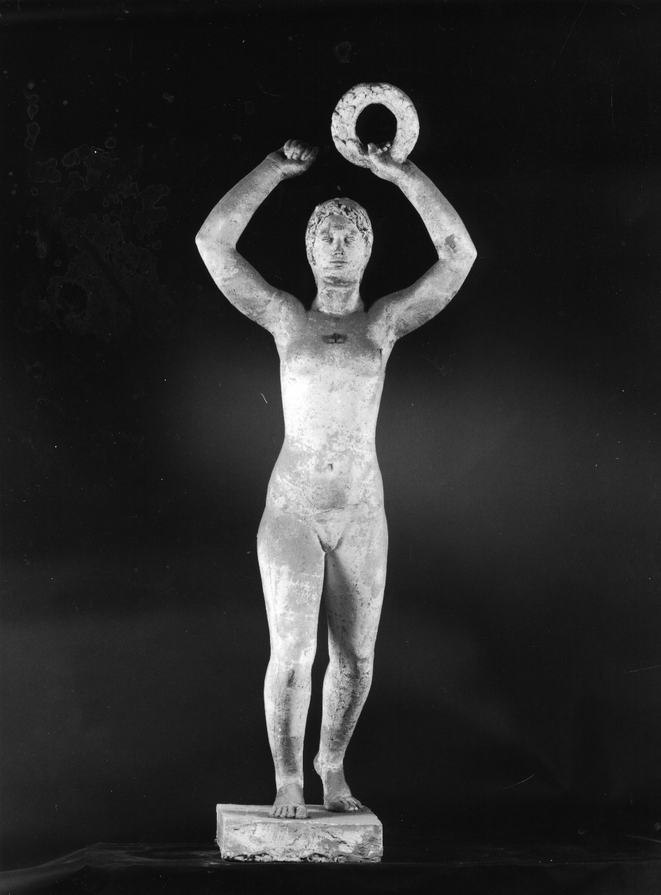 Vittorietta con corona di alloro, figure allegoriche (statuetta) di Andreotti Libero (sec. XX)