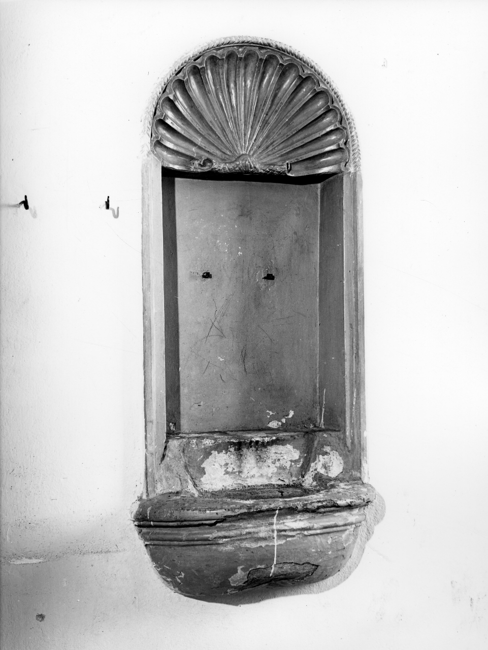 lavabo da sacrestia - manifattura fiorentina (inizio sec. XVI)