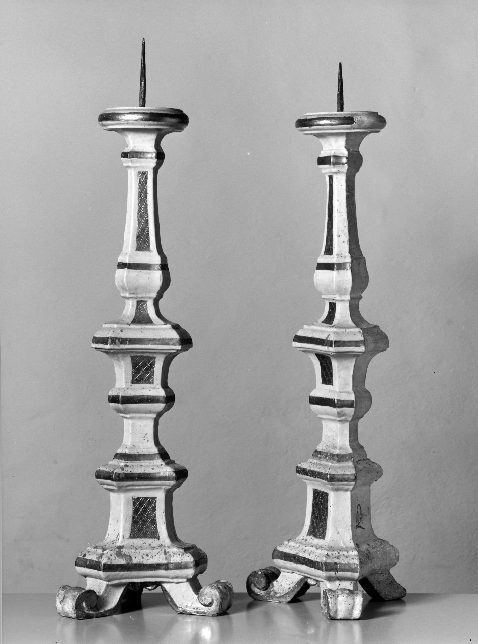 candeliere d'altare, coppia - bottega toscana (seconda metà sec. XVIII)