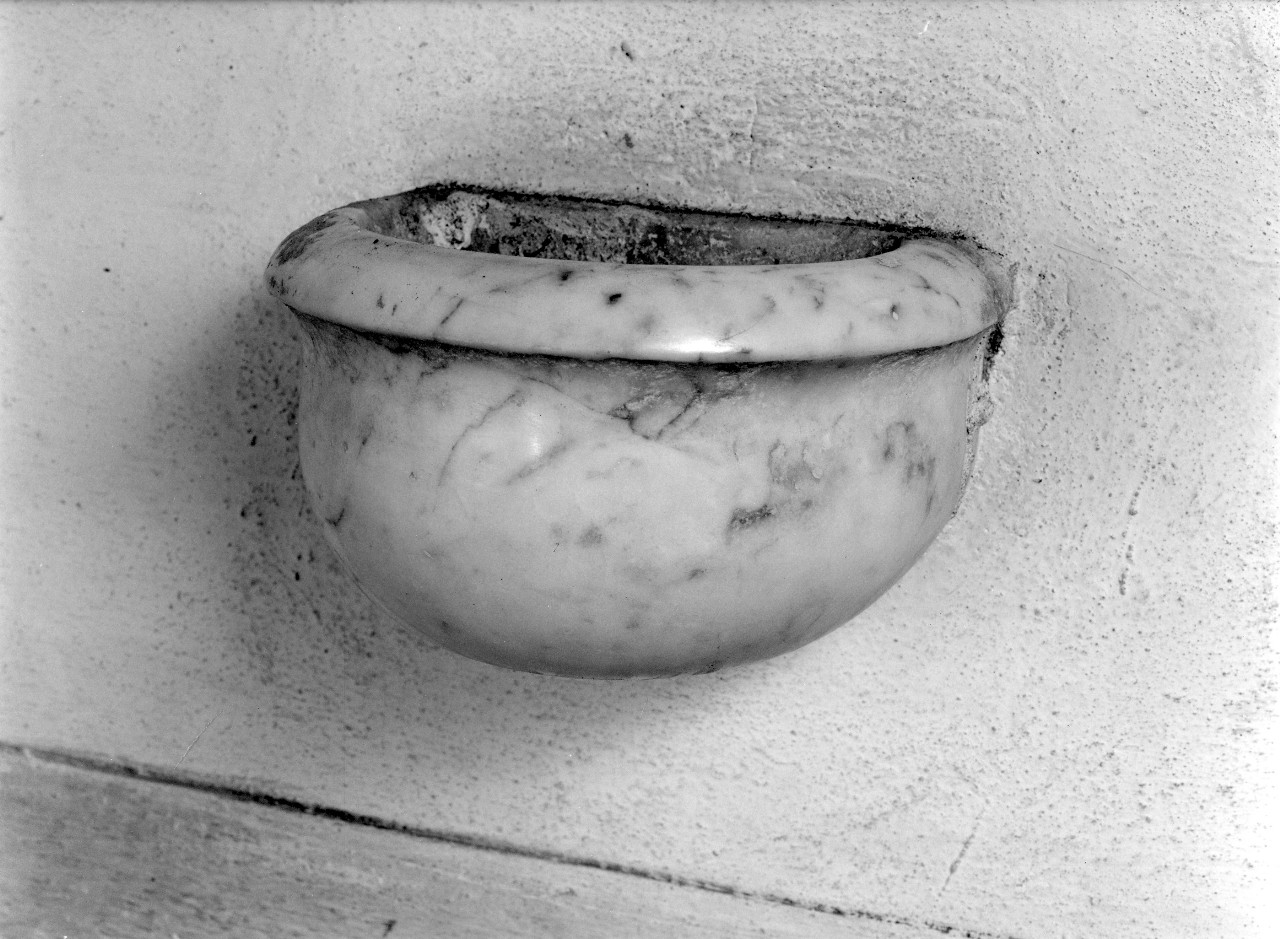 acquasantiera da parete, serie - bottega toscana (sec. XIX)