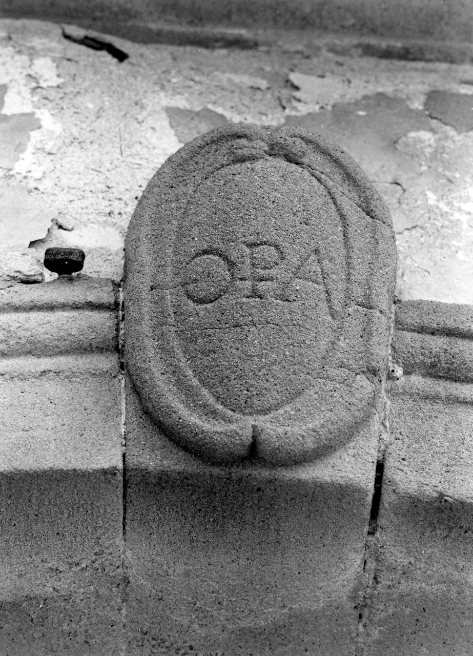 emblema dell'Opera di Santa Maria delle Grazie di Pietracupa (rilievo) - bottega toscana (metà sec. XVII)